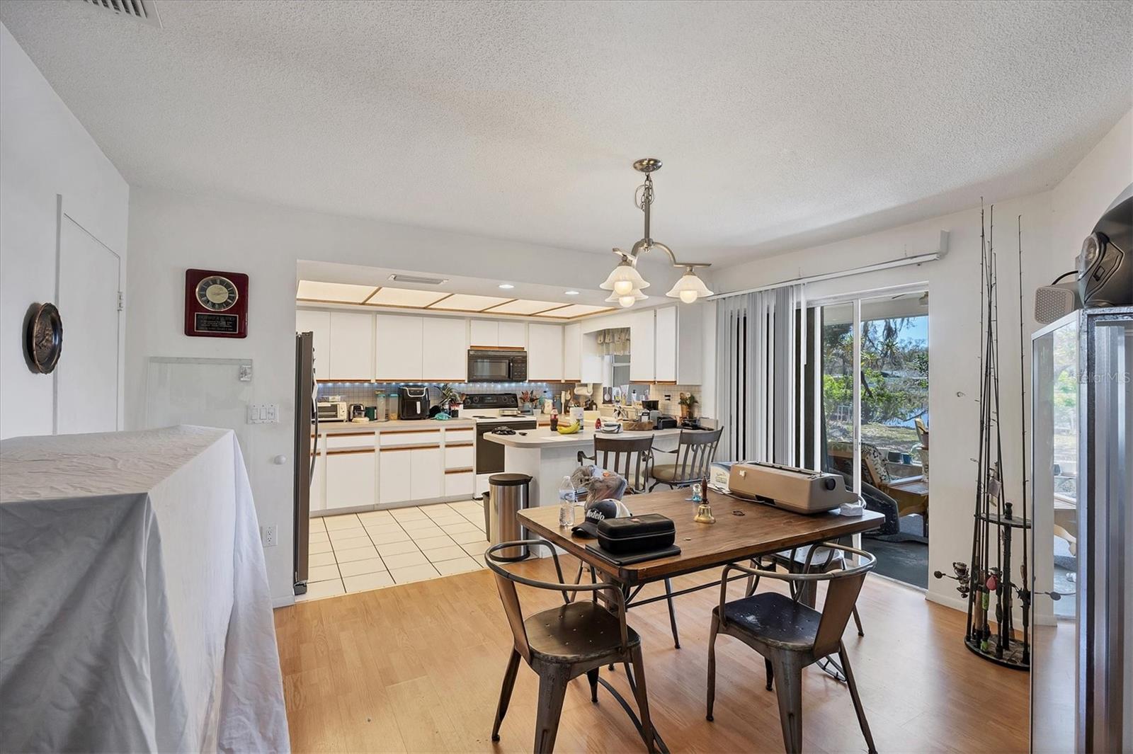 DE SOTO LAKES - Residential