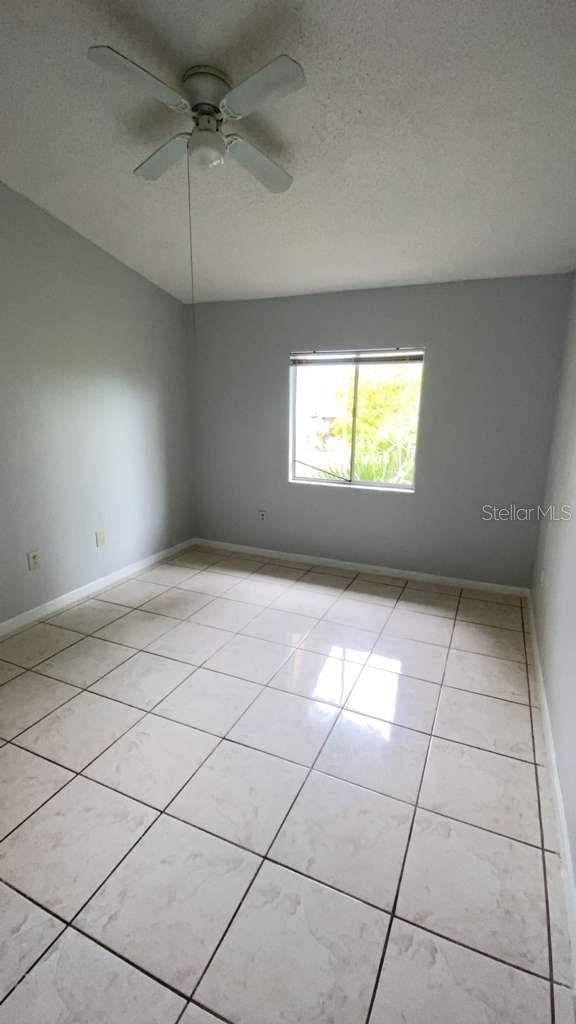 Welcome to this charming 2-bedroom, 2-bathroom condominium located in a quiet and well-maintained residential complex. With 1,073 sqft of well-distributed living space, this home offers comfort, practicality, and a great layout perfect for modern living.
Residential condominium
Bright and spacious living area
2 comfortable bedrooms – perfect for a couple, small family, or home office
2 full bathrooms
Interior walls finished with drywall
Exterior in concrete and stucco, providing durability and classic style
Open floor plan with a welcoming atmosphere
?? Location: Conveniently situated with easy access to shops, public transportation, and essential services.
This apartment is ideal for those looking for a cozy, functional place to call home.
?? Contact us today to schedule a viewing!