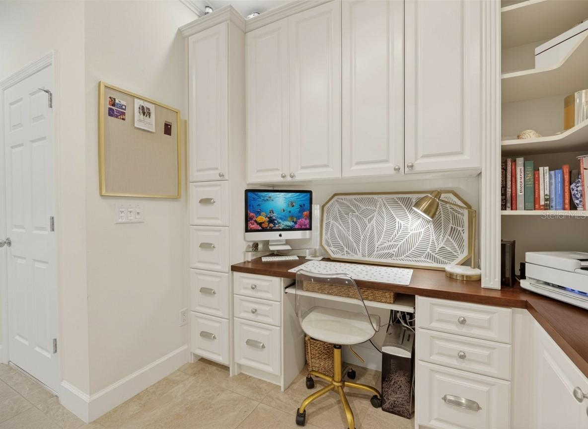 SUN CITY CENTER UNIT 274 & 2 - Residential