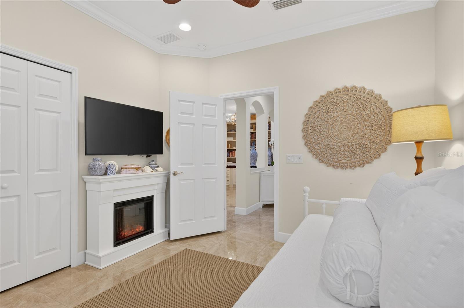 SUN CITY CENTER UNIT 274 & 2 - Residential
