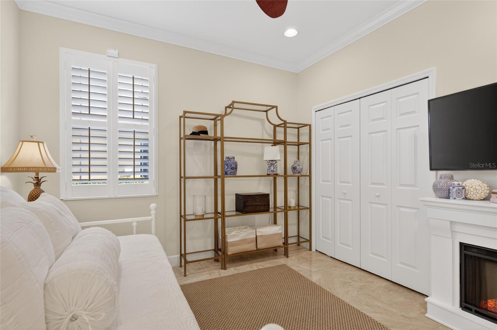 SUN CITY CENTER UNIT 274 & 2 - Residential