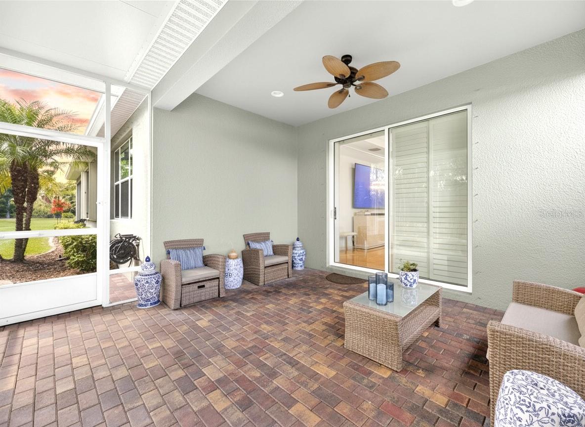 SUN CITY CENTER UNIT 274 & 2 - Residential