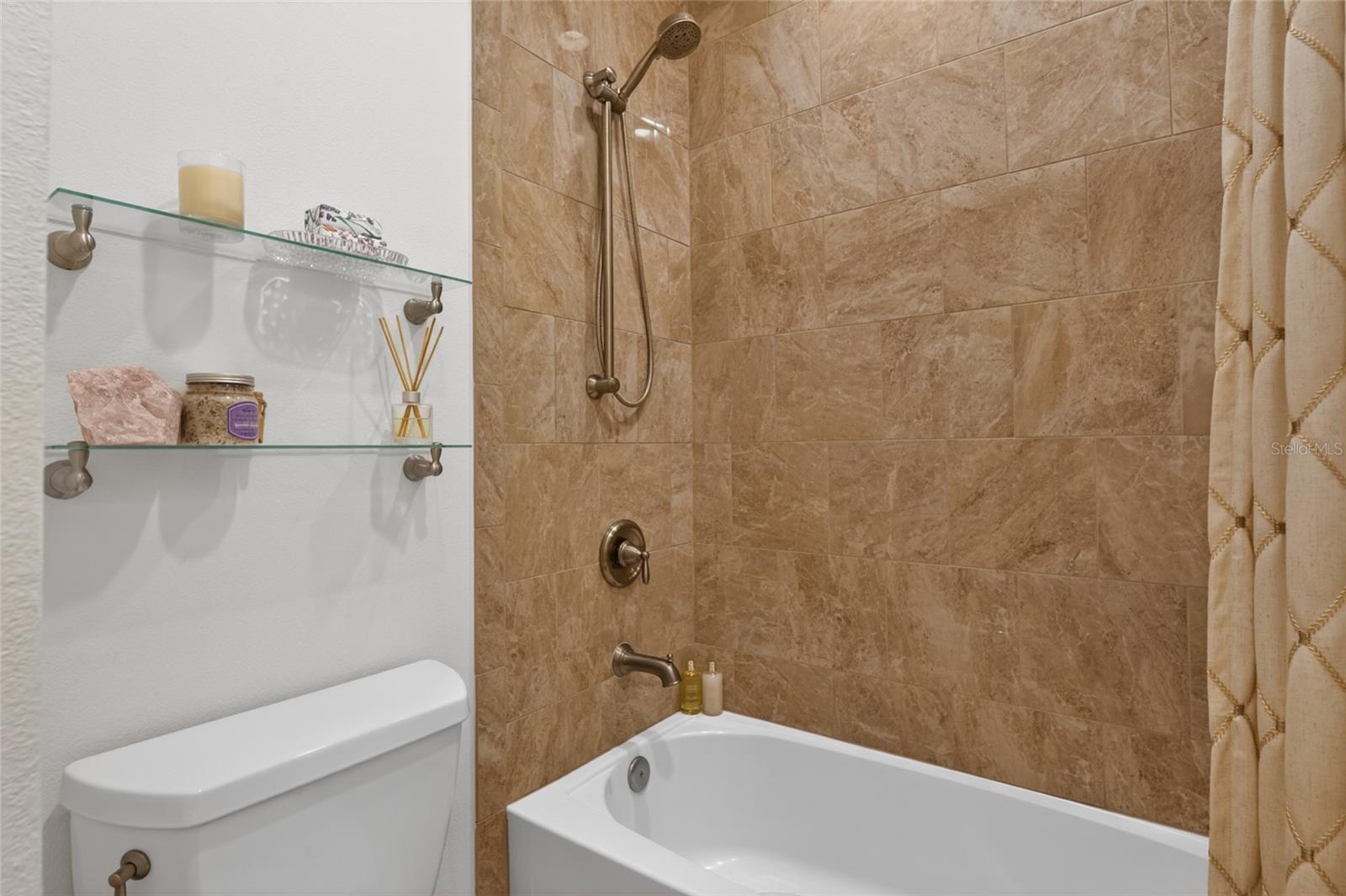 SUN CITY CENTER UNIT 274 & 2 - Residential