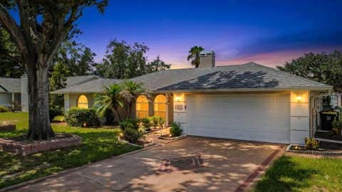 Photo of 218 Glenridge Loop N, Lakeland, FL 33809 (MLS # L4964210)
