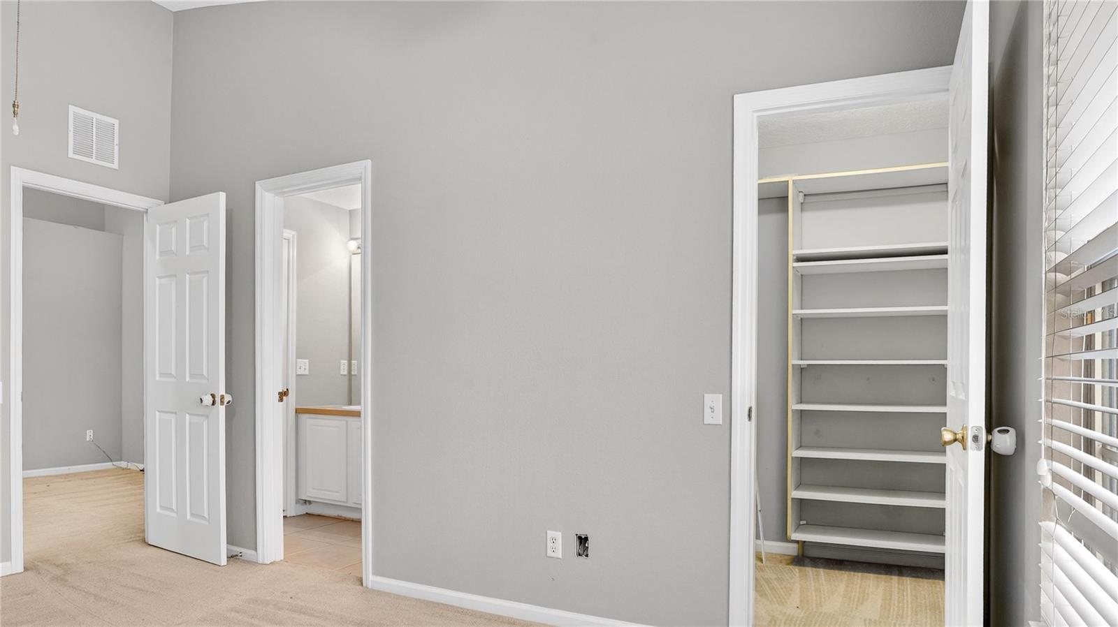 VISTAS AT LAKE HOWELL - Residential