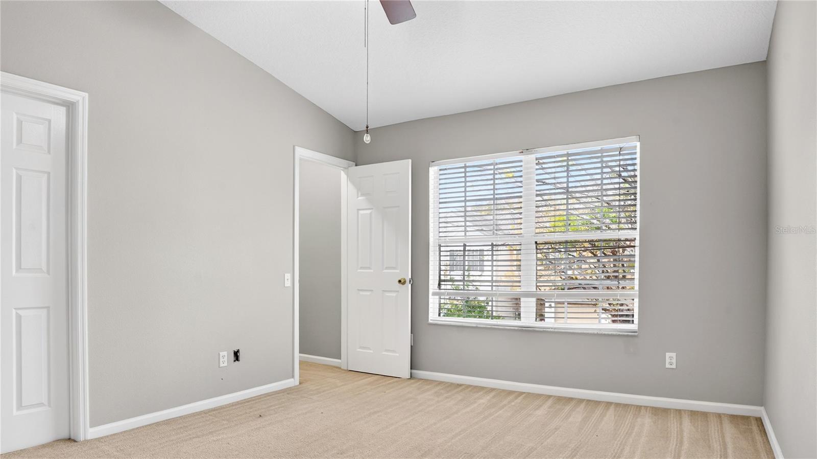 VISTAS AT LAKE HOWELL - Residential