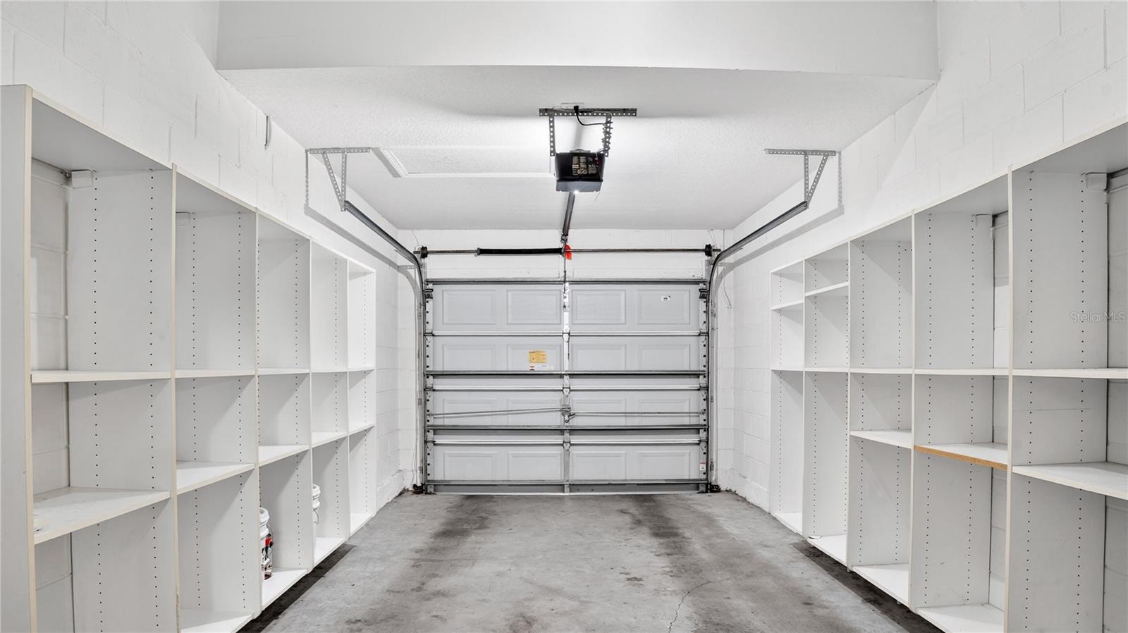 VISTAS AT LAKE HOWELL - Residential