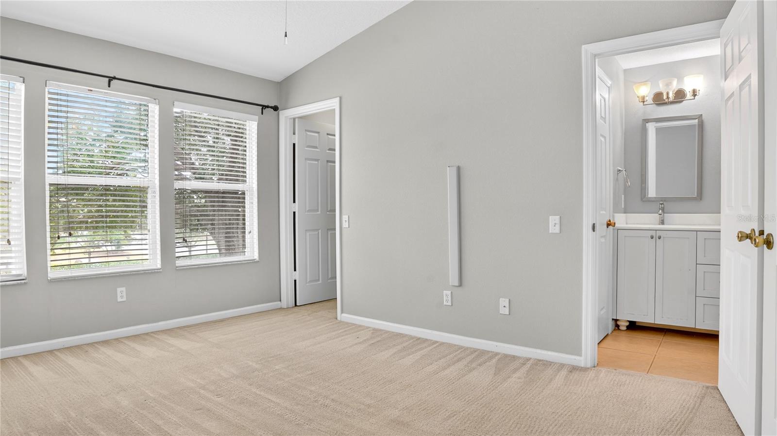 VISTAS AT LAKE HOWELL - Residential