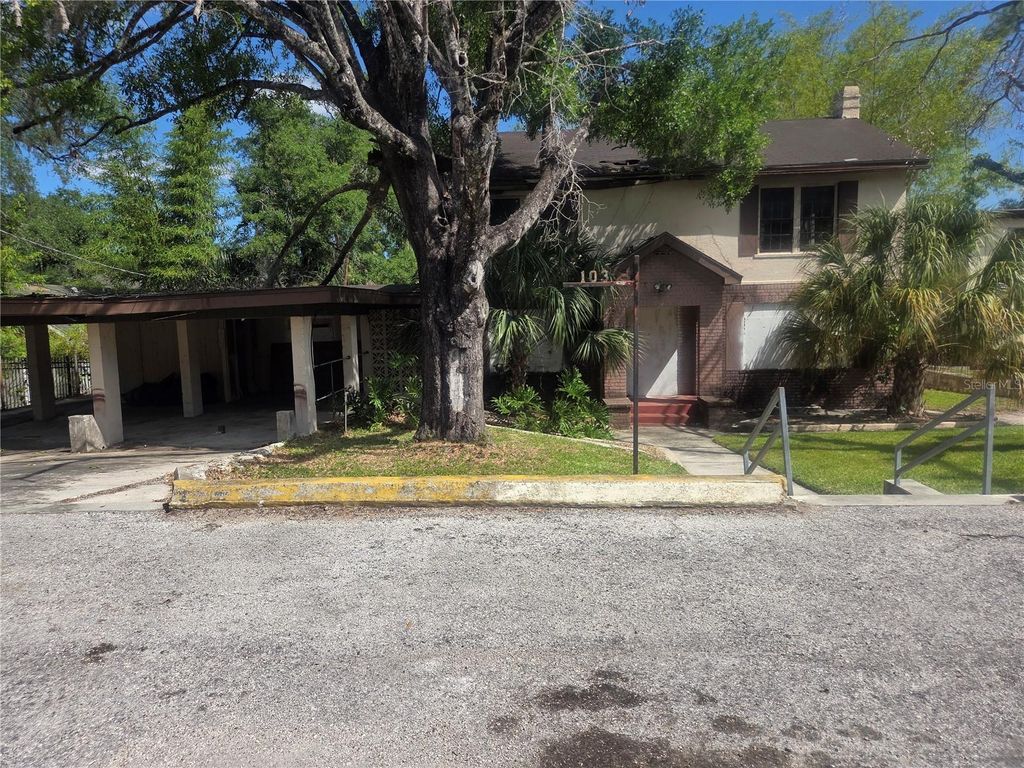 Photo of 103 W Stanley Street, Tampa, FL 33604 (MLS # TB8497603)