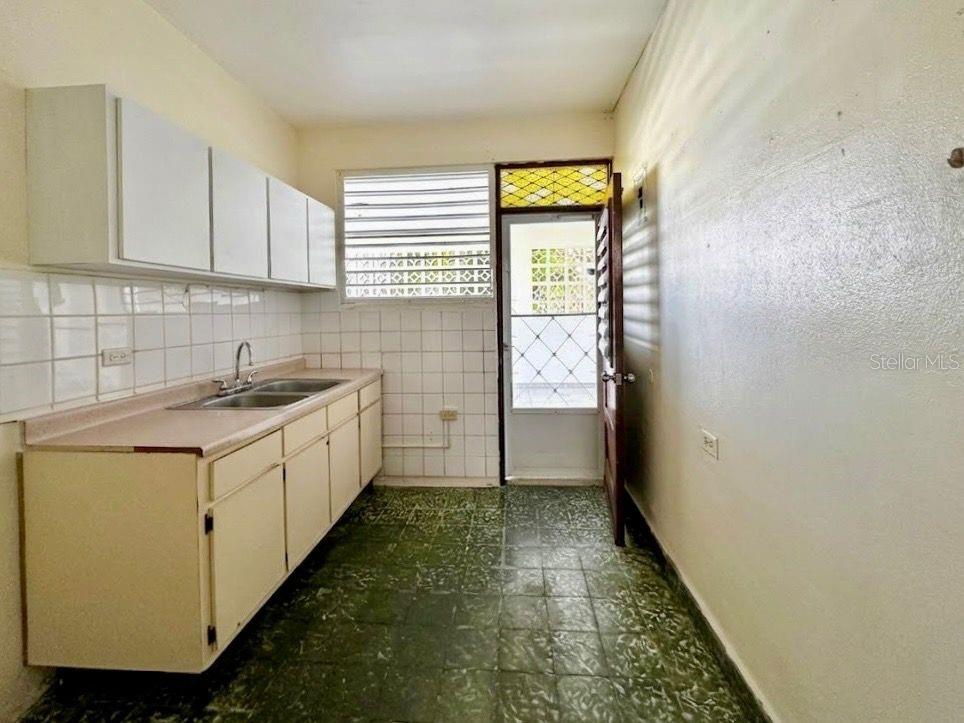 51 DUCAL ST., EXTENSION EL COMANDANTE
