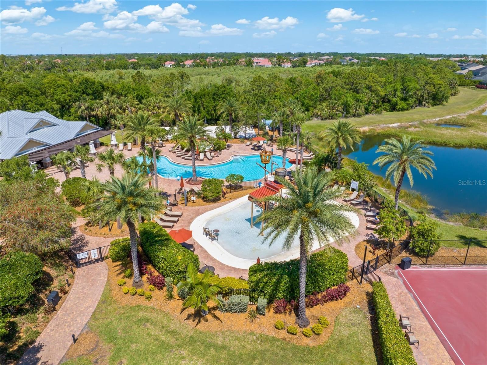 ARBOR LAKES ON PALMER RANCH - Residential