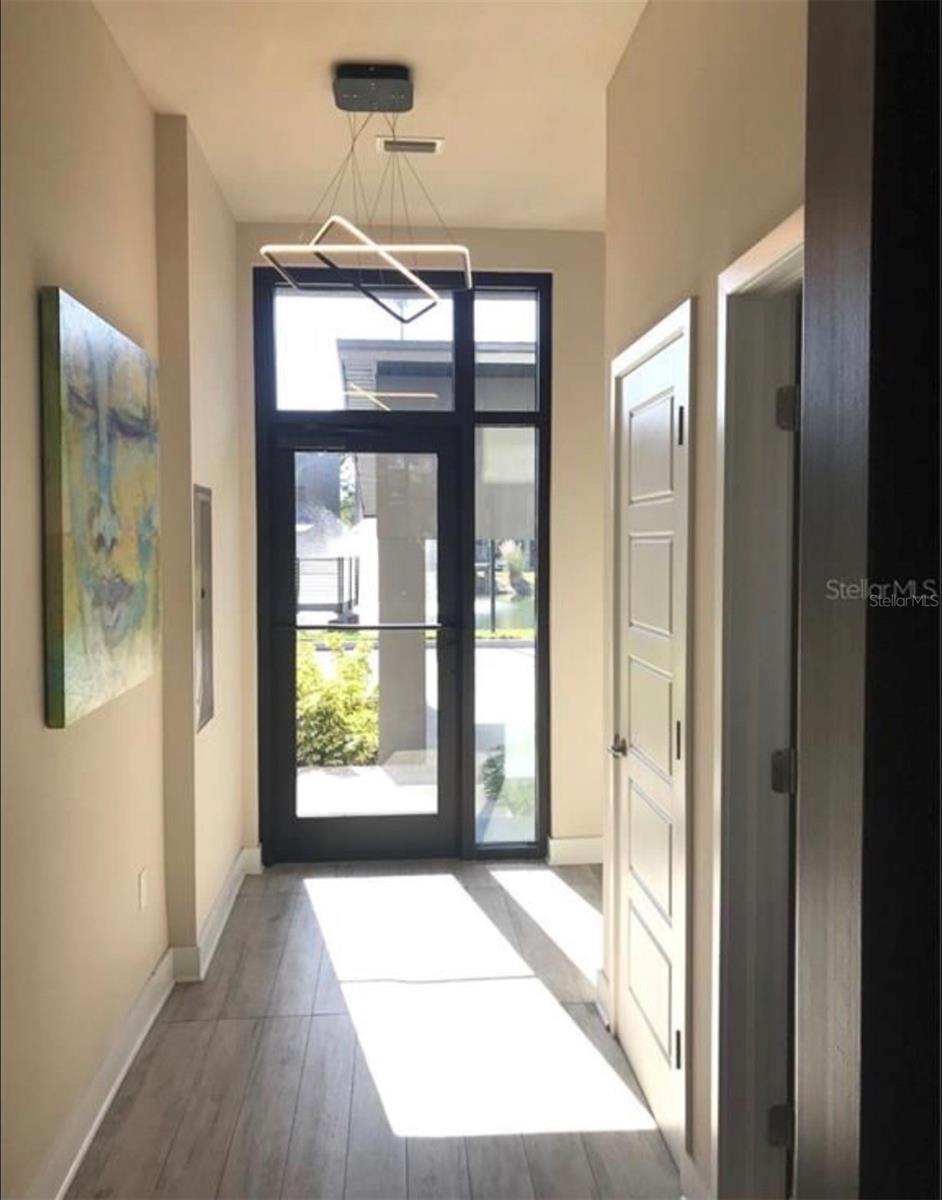 CARROLLWOOD CROSSINGS 2 - Residential Lease