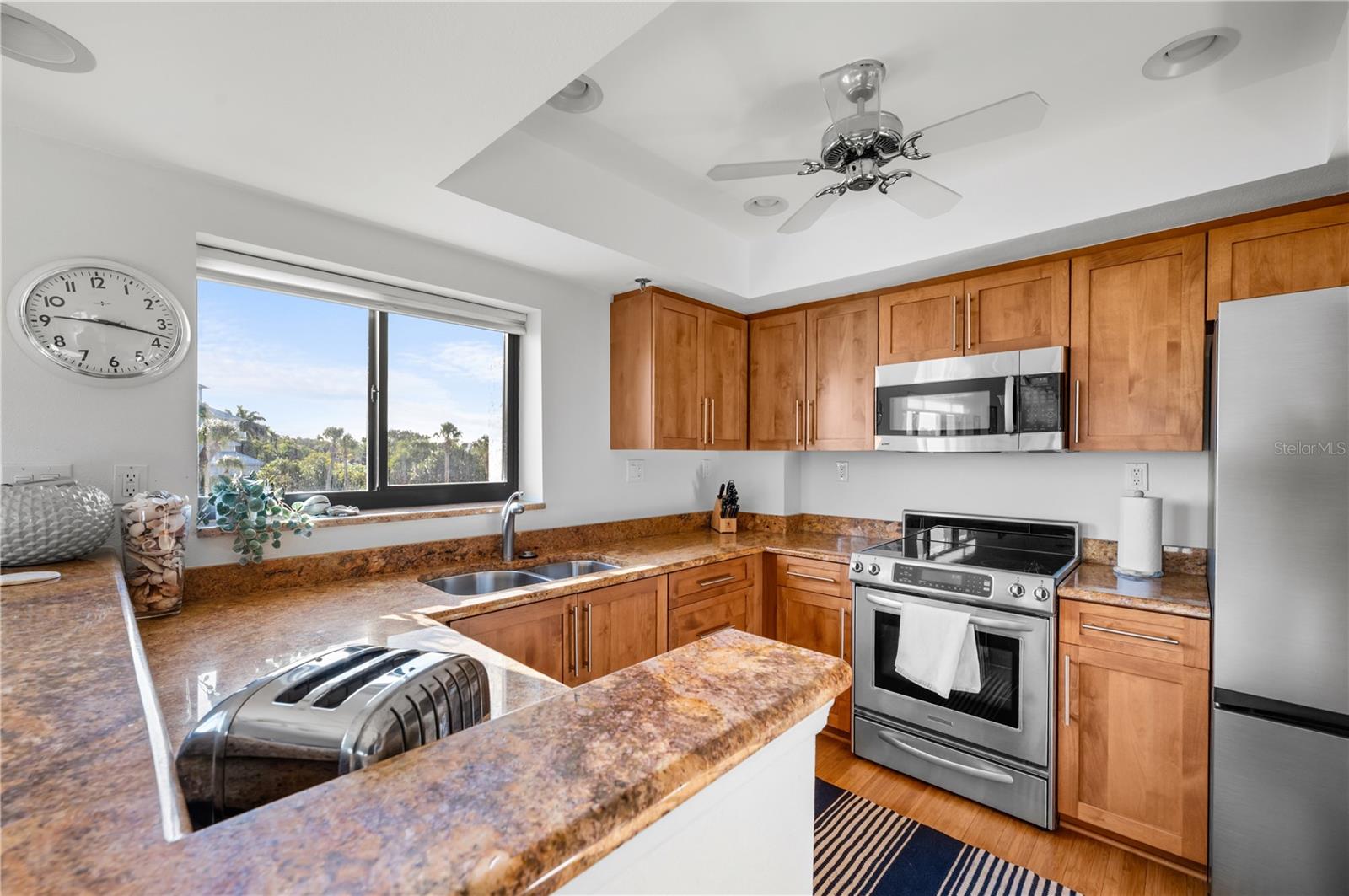 BUTTONWOOD COVE - Residential