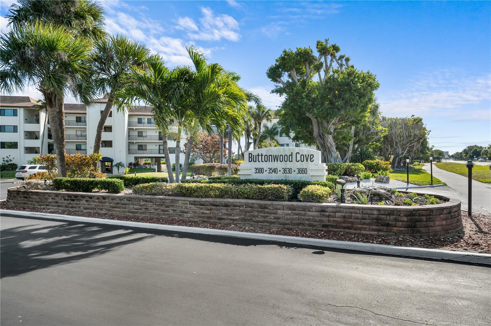 BUTTONWOOD COVE - Residential