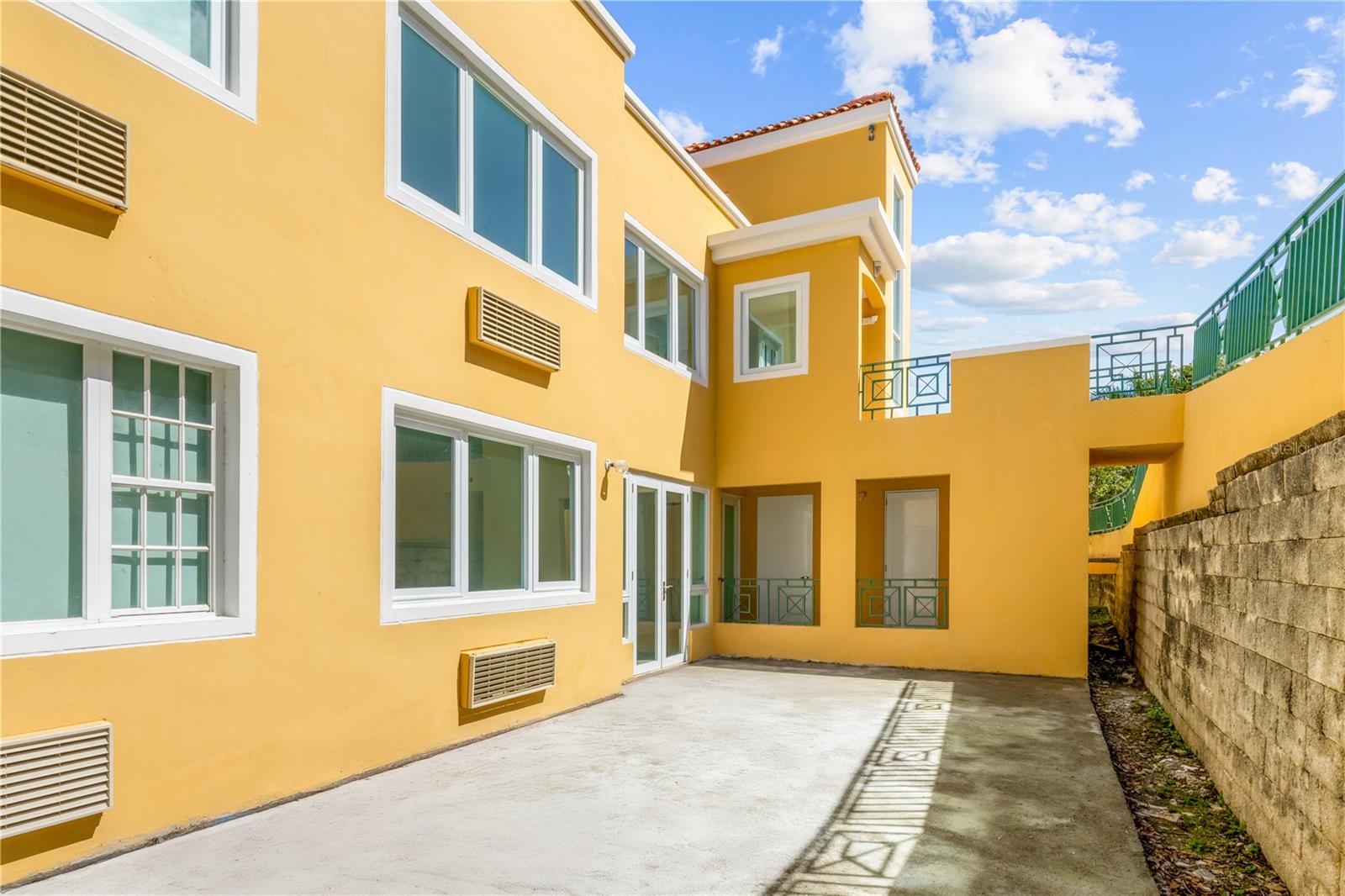COSTA DORADA II - Residential