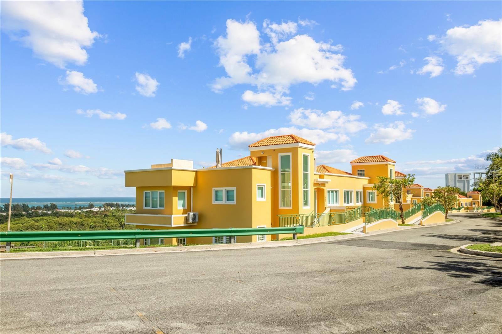 COSTA DORADA II - Residential