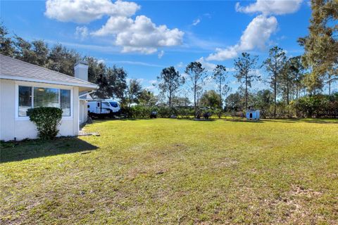 A home in AUBURNDALE