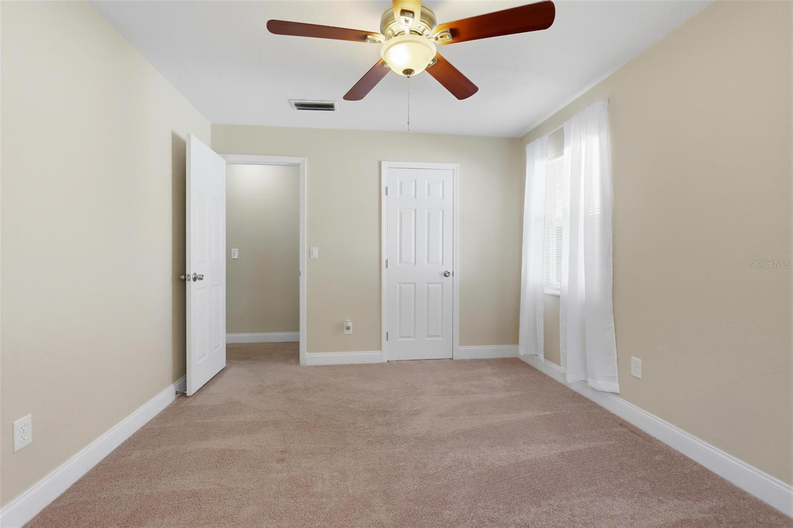 DELTONA LAKES UNIT 76 - Residential