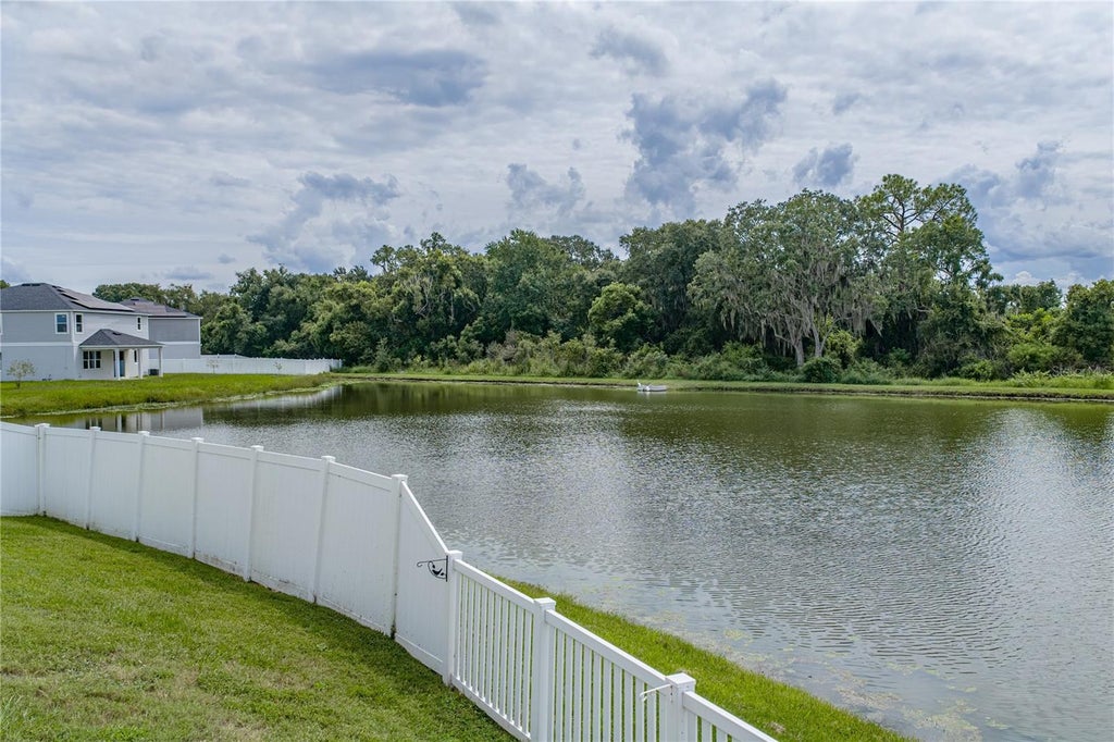 Photo of 1444 Mattie Pointe Lane, Auburndale, FL 33823 (MLS # L4965478)
