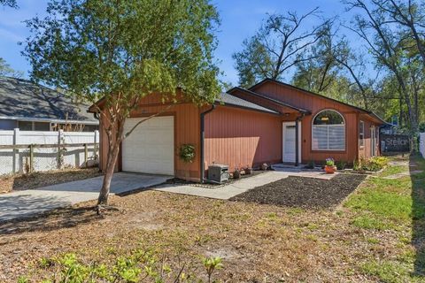 Photo of 25130 Ensley Road, Sorrento, FL 32776 (MLS # TB8480889)