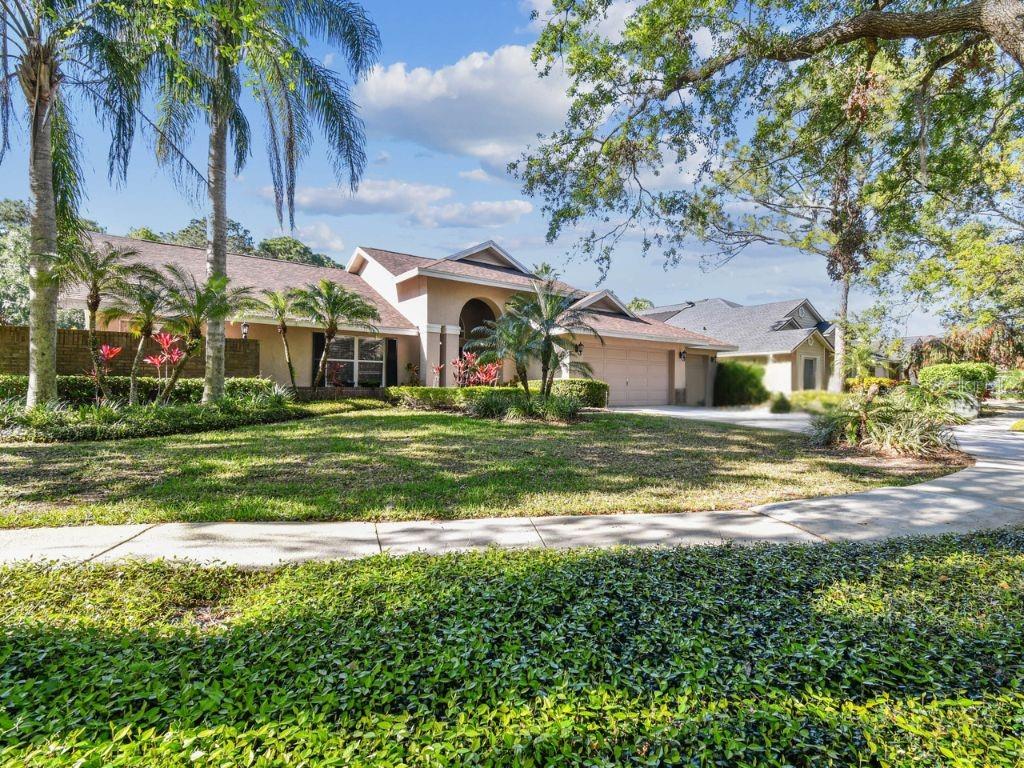 8726 TANTALLON CIRCLE