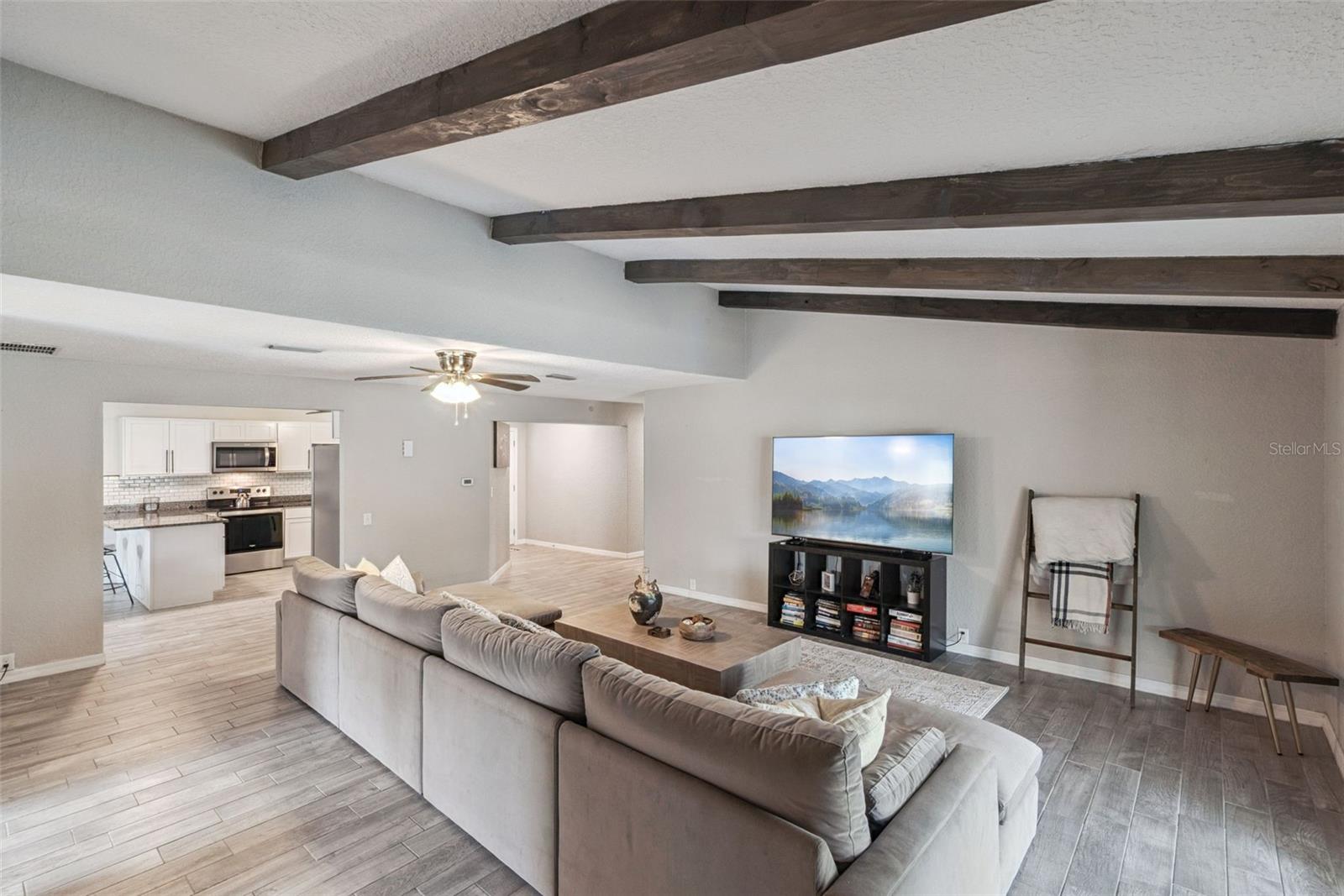 ROYAL TRAILS UNIT 01 - Residential