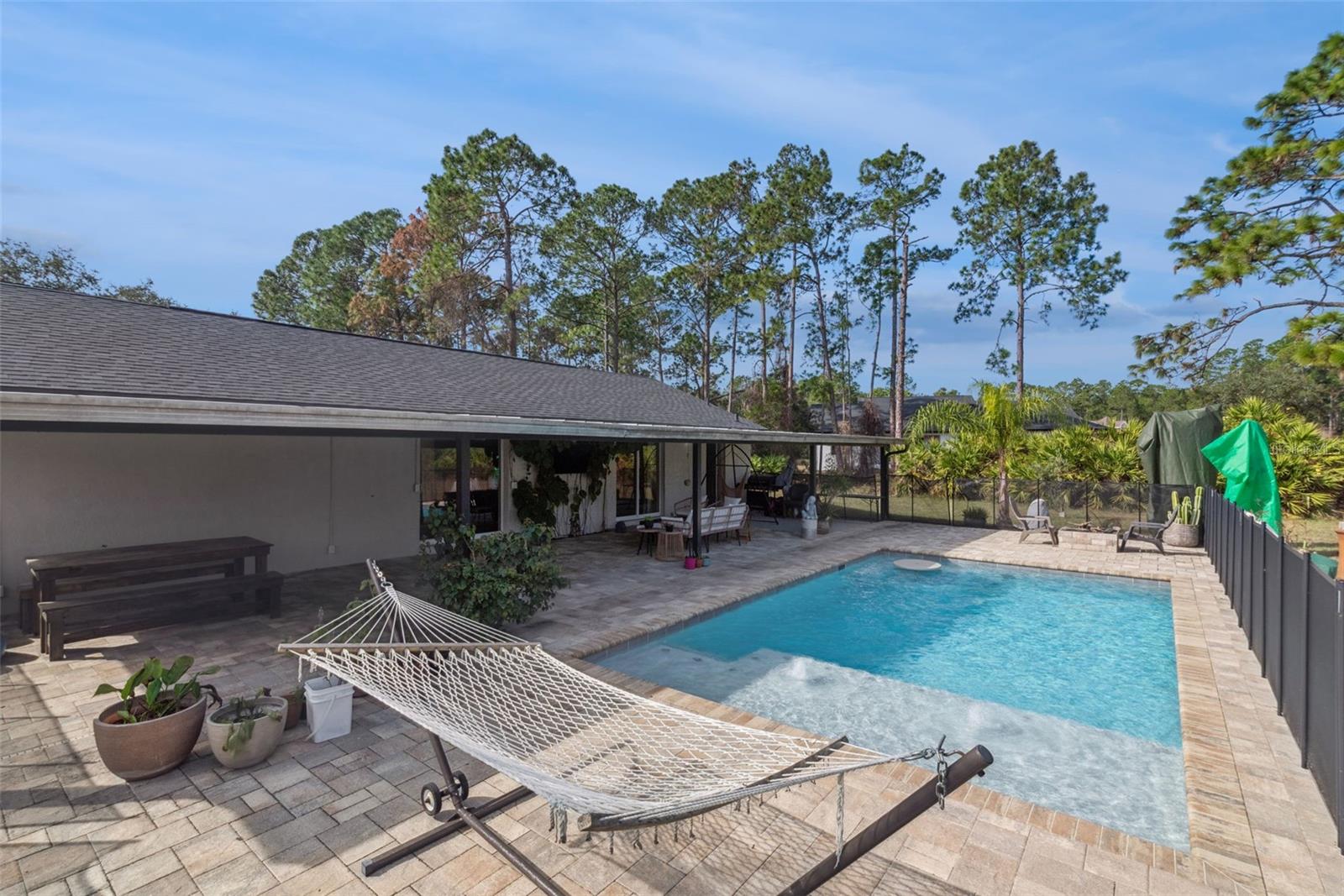 ROYAL TRAILS UNIT 01 - Residential