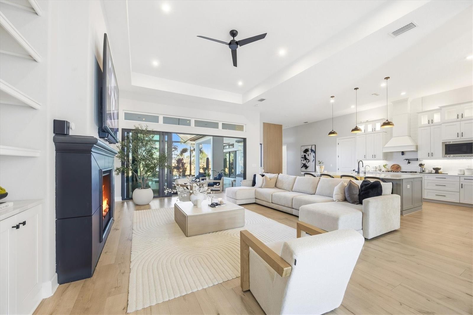 AZARIO ESPLANADE PH II SUBPH C-O - Residential