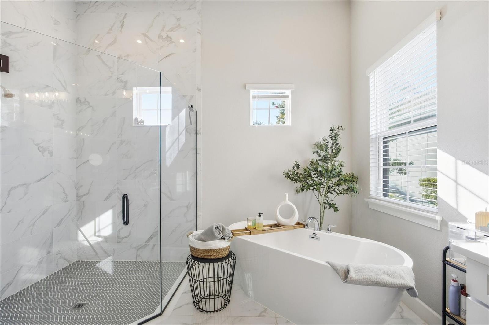 AZARIO ESPLANADE PH II SUBPH C-O - Residential