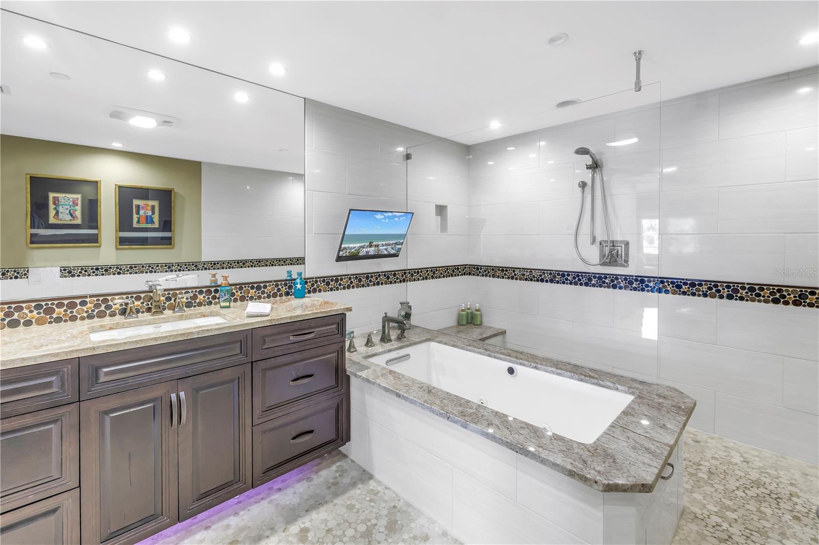 BAREFOOT TERRACE CONDO - Residential