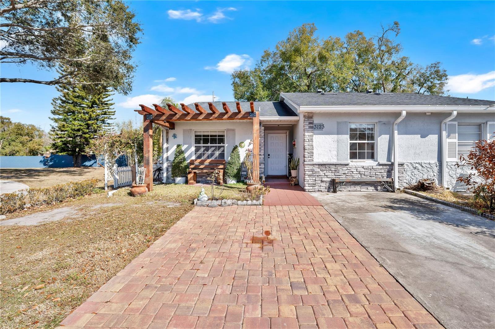 3123 GRACELAND COURT