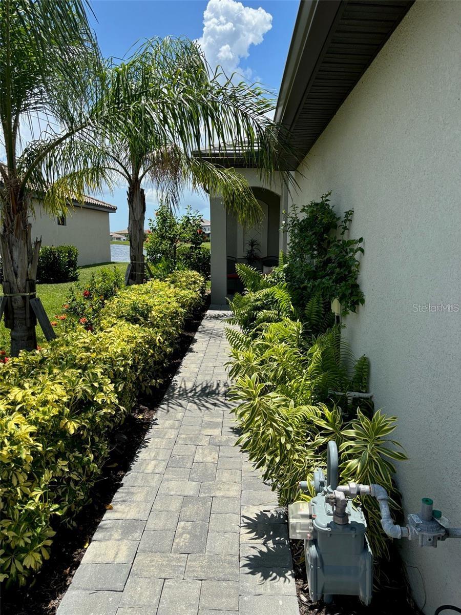 5410 MYSTIC WATER COVE