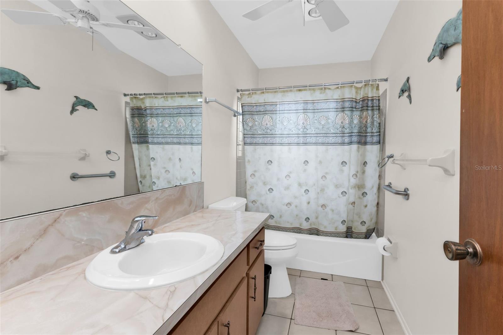 BAY VISTA BLVD - Residential