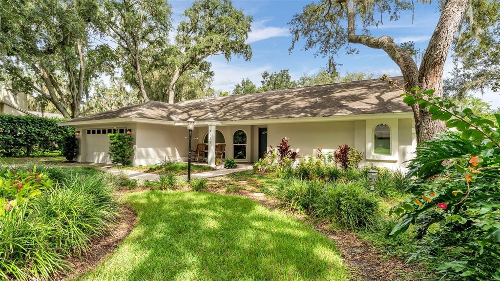 Photo of 2712 Laurel Oak Drive, Plant City, FL 33566 (MLS # L4965604)