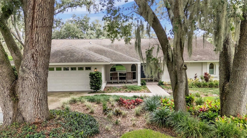 Photo of 2712 Laurel Oak Drive, Plant City, FL 33566 (MLS # L4965604)