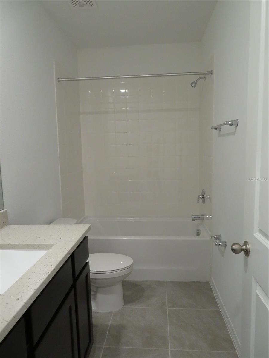 SALEM TWNHMS - Residential Lease