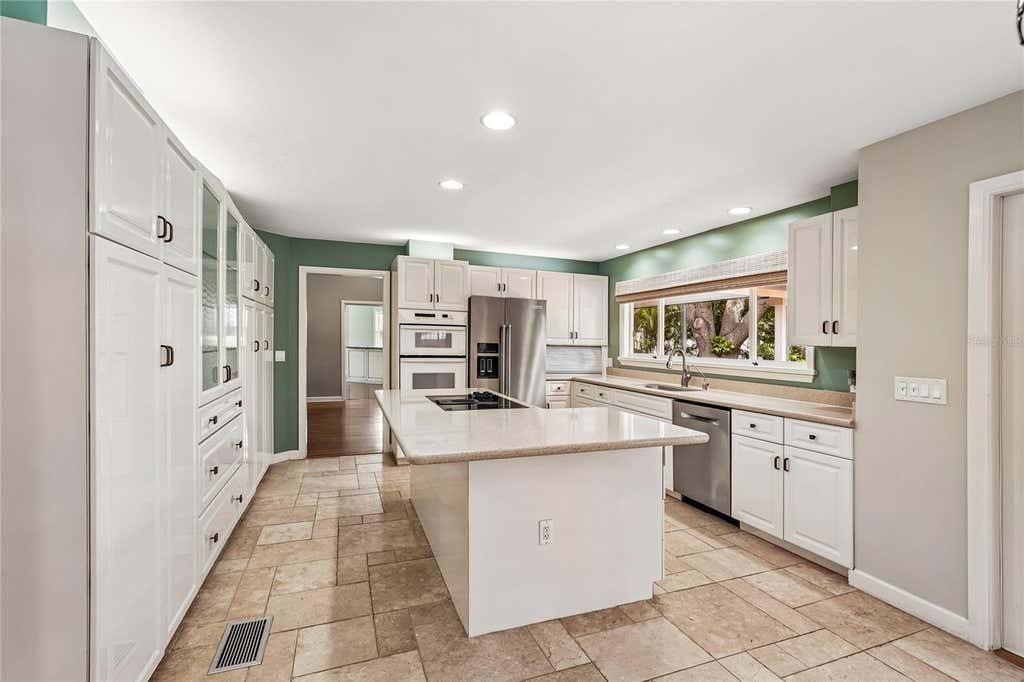 Photo of 1675 Landings Lane, Sarasota, FL 34231 (MLS # O6426507)