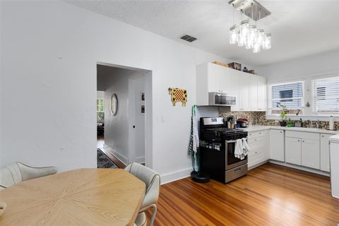 Duplex in ORLANDO FL 1409 AMELIA STREET 10.jpg