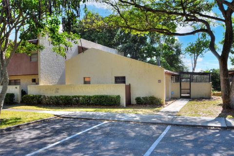 A home in LAKELAND