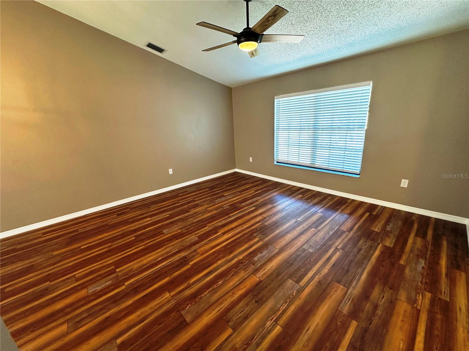 2526 FIELDCREST COURT