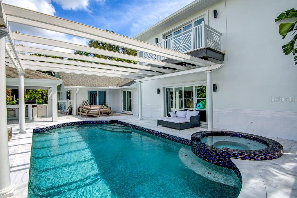 CURRINS LAKEVIEW SUB - Residential Lease