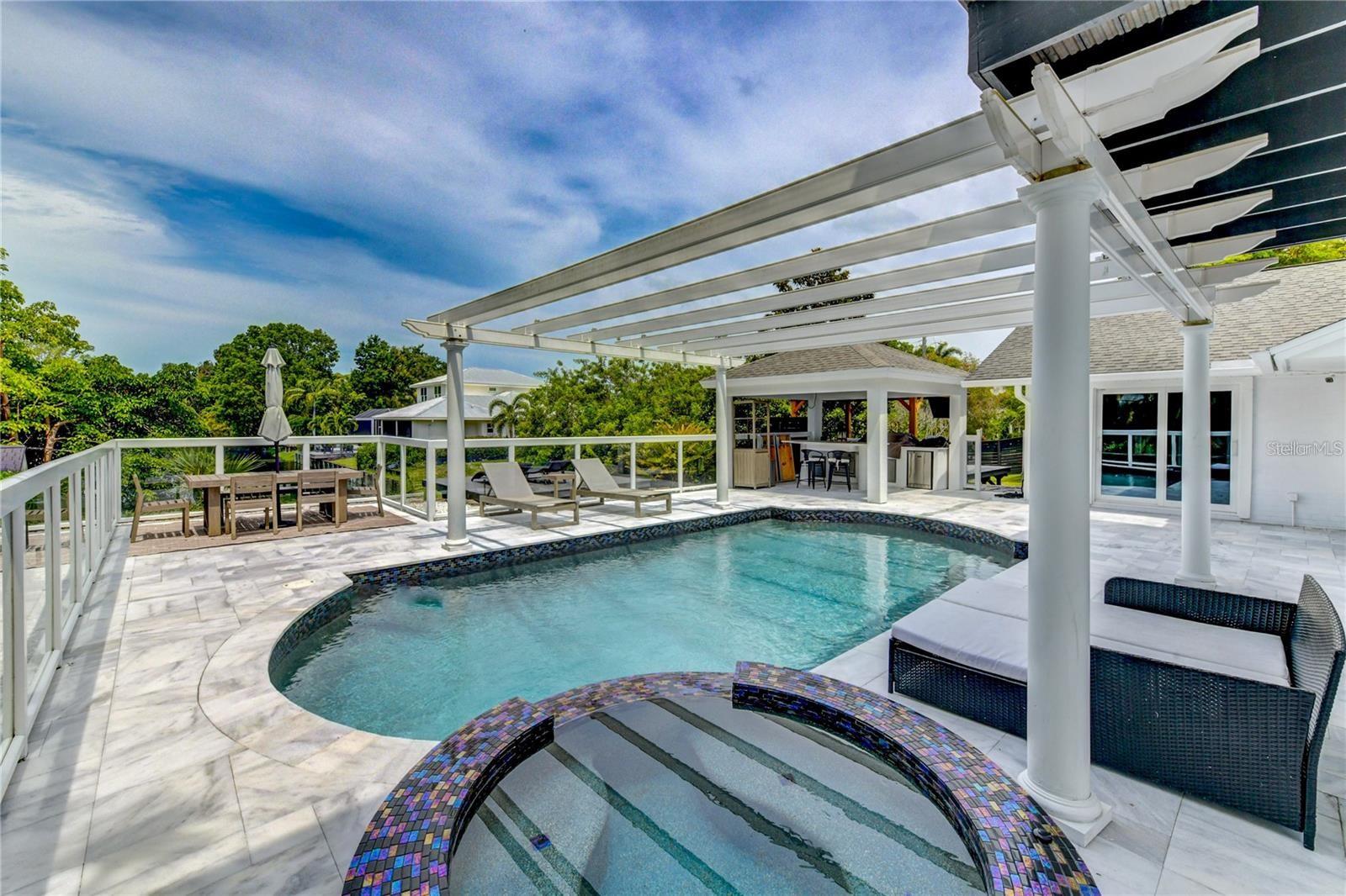 CURRINS LAKEVIEW SUB - Residential Lease