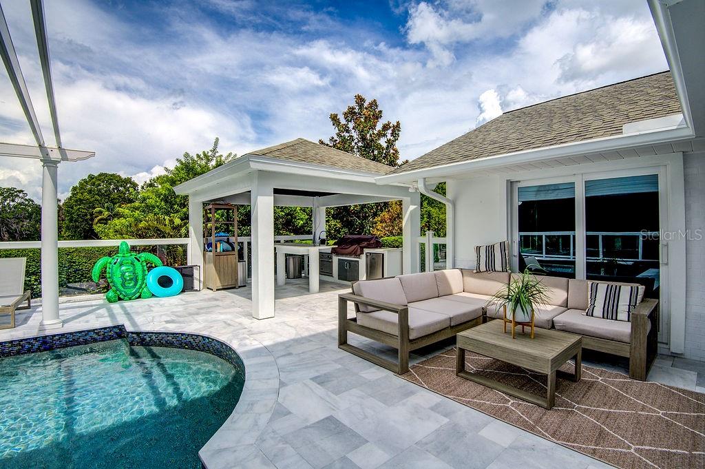 CURRINS LAKEVIEW SUB - Residential Lease