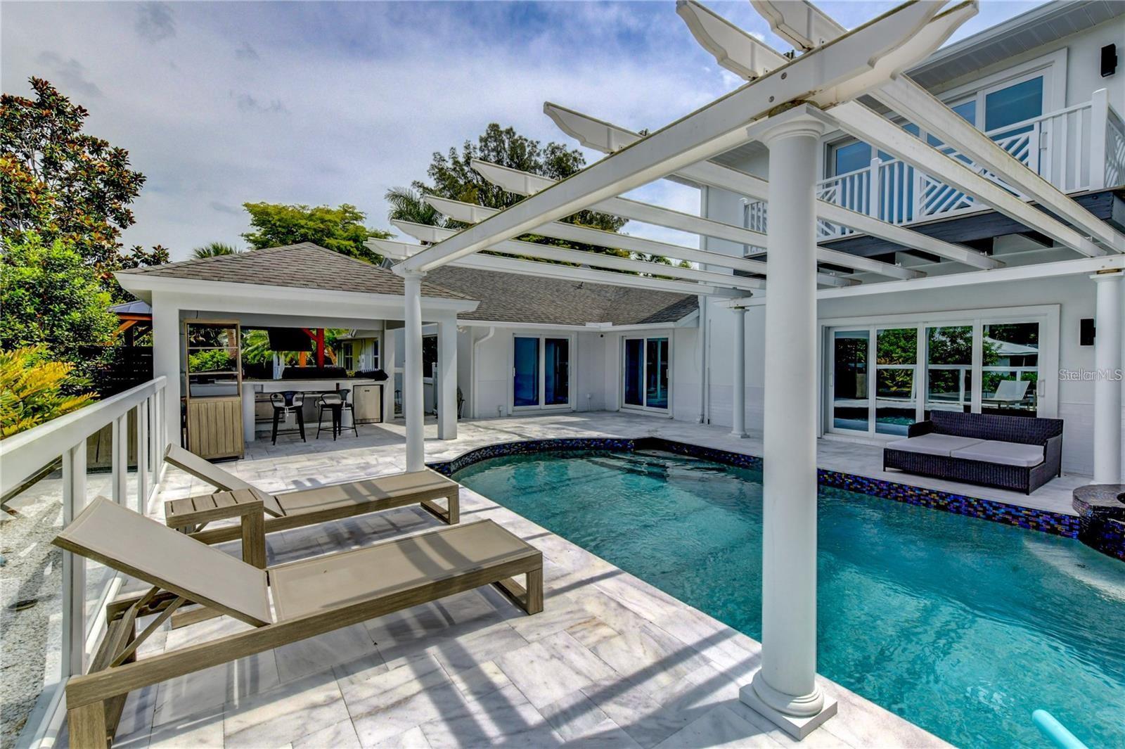 CURRINS LAKEVIEW SUB - Residential Lease