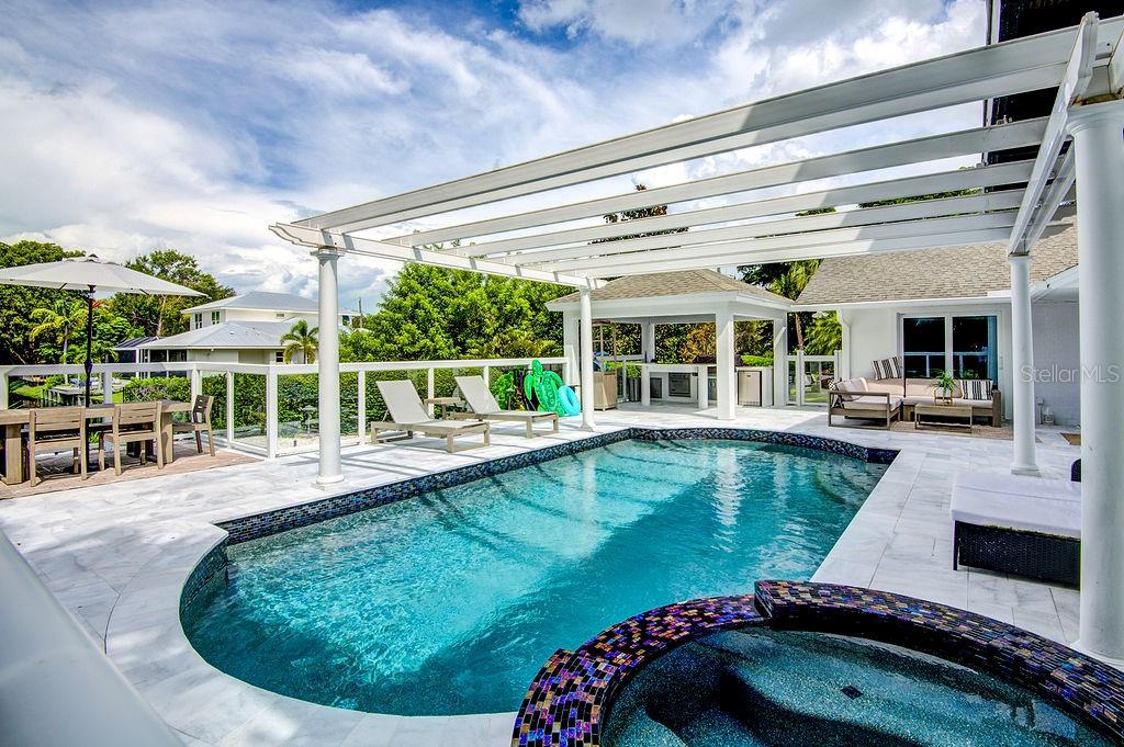 CURRINS LAKEVIEW SUB - Residential Lease