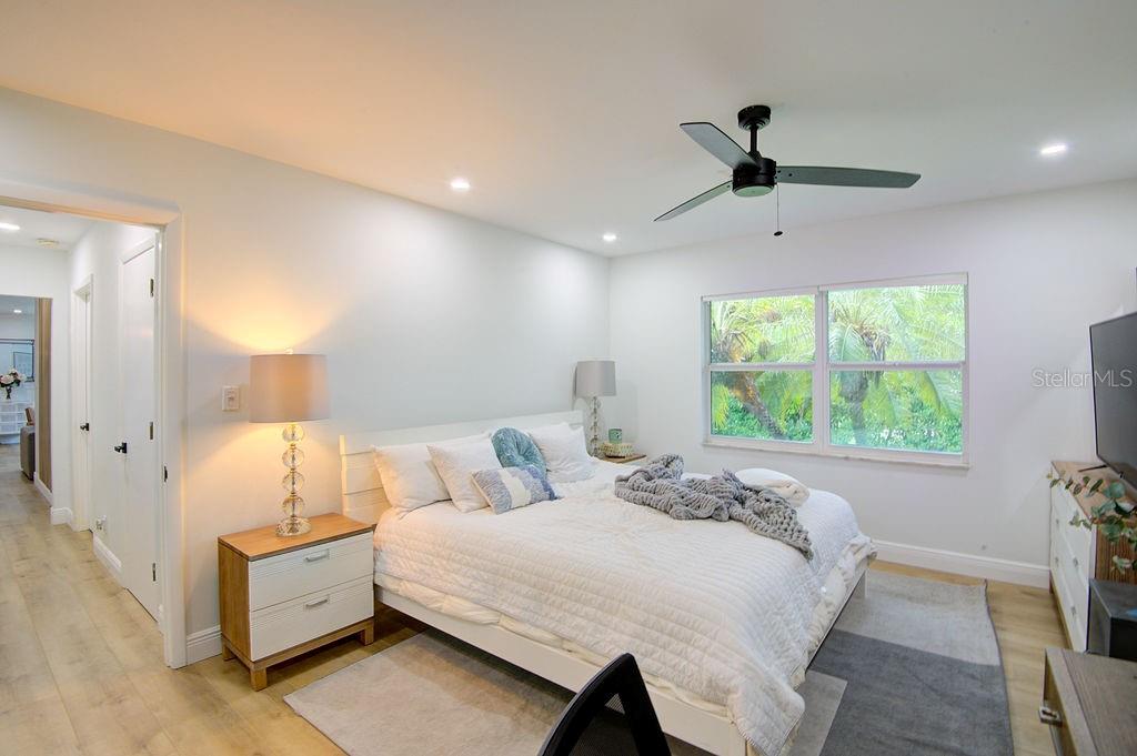 CURRINS LAKEVIEW SUB - Residential Lease