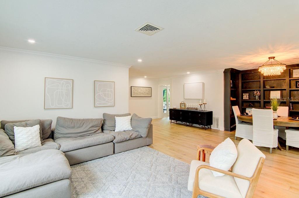 CURRINS LAKEVIEW SUB - Residential Lease