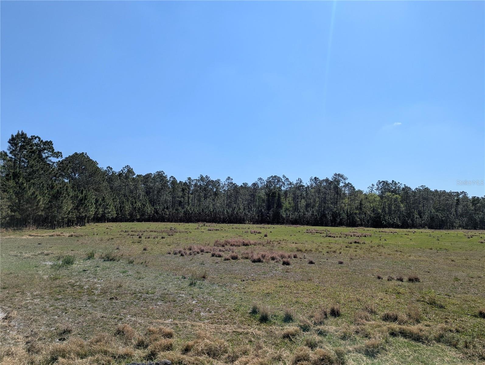 SUNRISE ACRES - Land