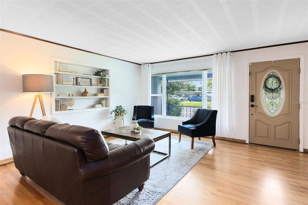 Photo of 915 Malone Drive, Orlando, FL 32810 (MLS # O6353937)