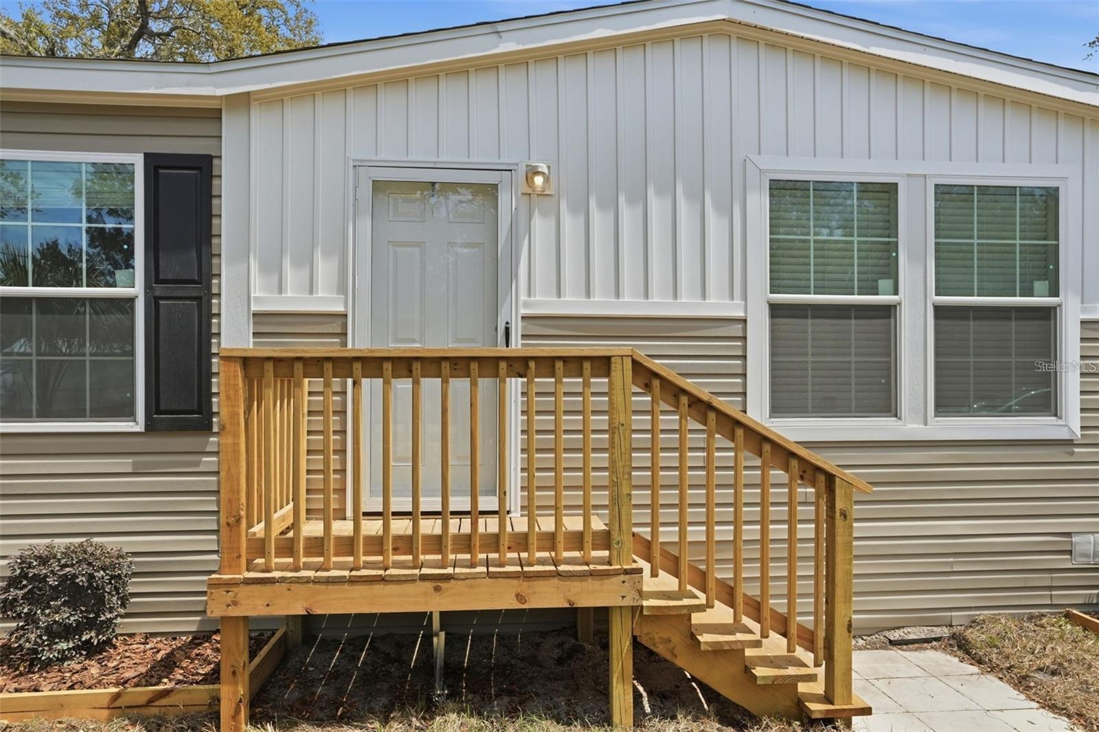 4195 ORLANDO AVENUE